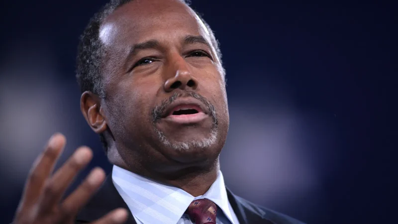 American-politician-neurosurgeon-Ben-Carson-2016